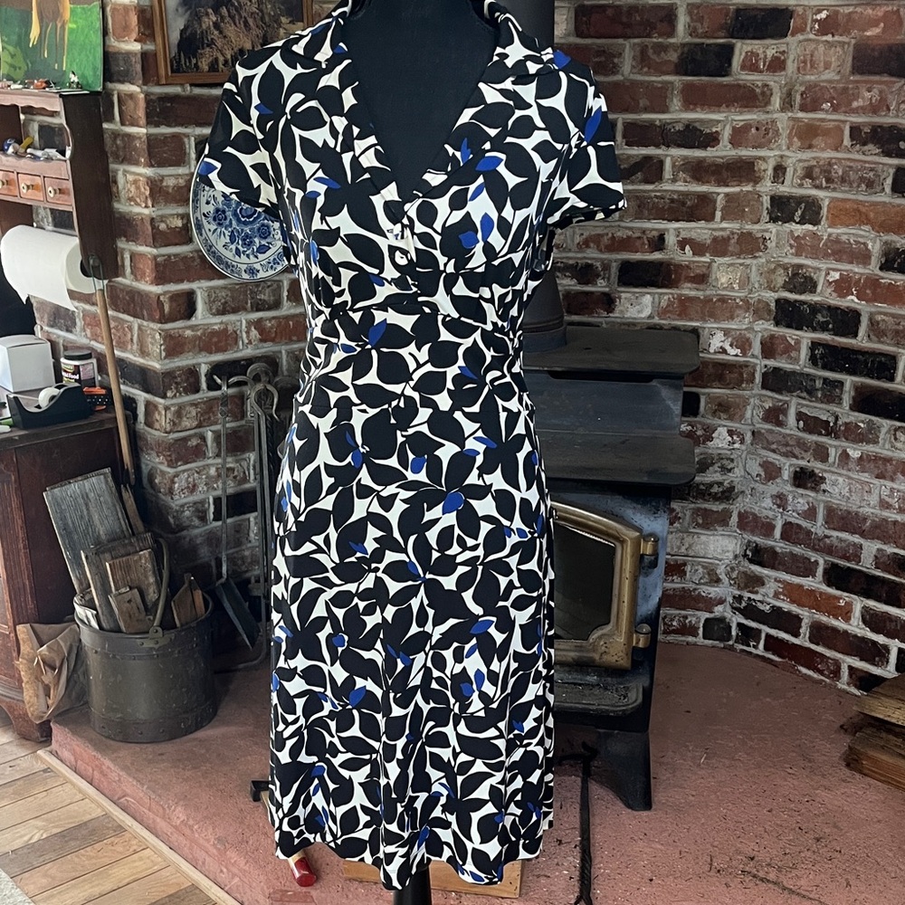 Ann Taylor Black and Blue Leaf Print Midi Dress